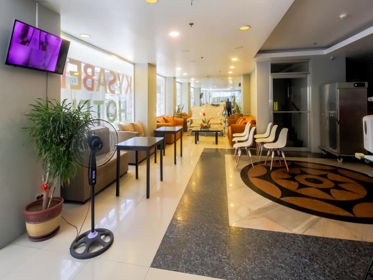 Vaccinated Staff - Oyo 837 Kysabel Hotel Paco Экстерьер фото