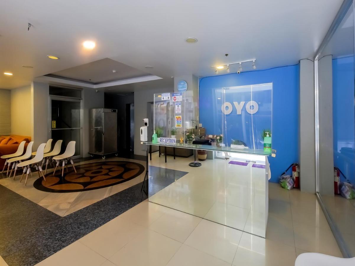 Vaccinated Staff - Oyo 837 Kysabel Hotel Paco Экстерьер фото